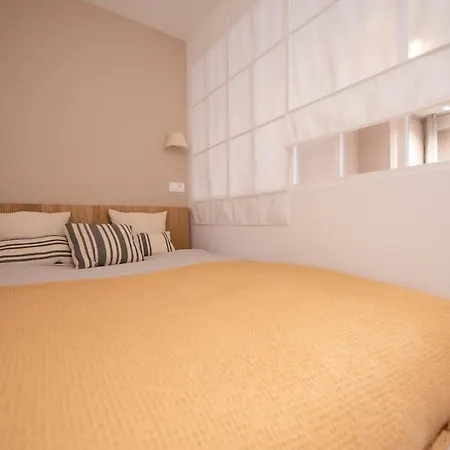 Lovely Parisian Flat -prime Location, 7th District *