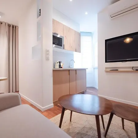Lovely Parisian Flat -prime Location, 7th District Apartmán